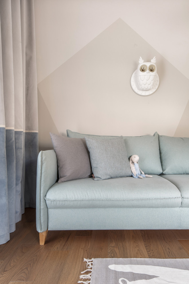 Трехкомнатная квартира в центре Петербурга