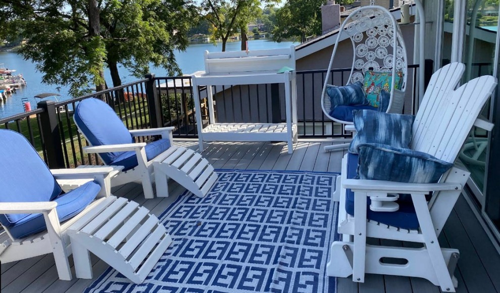 Composite Deck Build in Lake Waukomis, MO