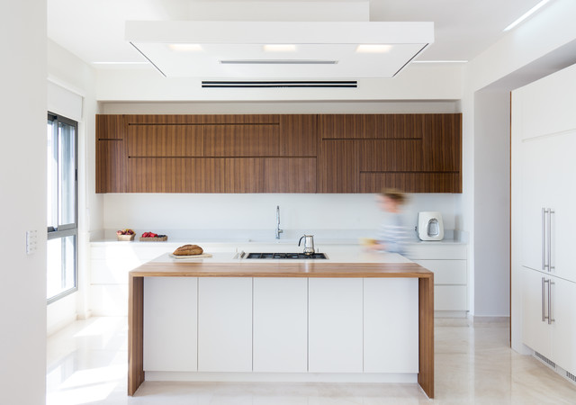 Ma'ar Darom modern-kitchen
