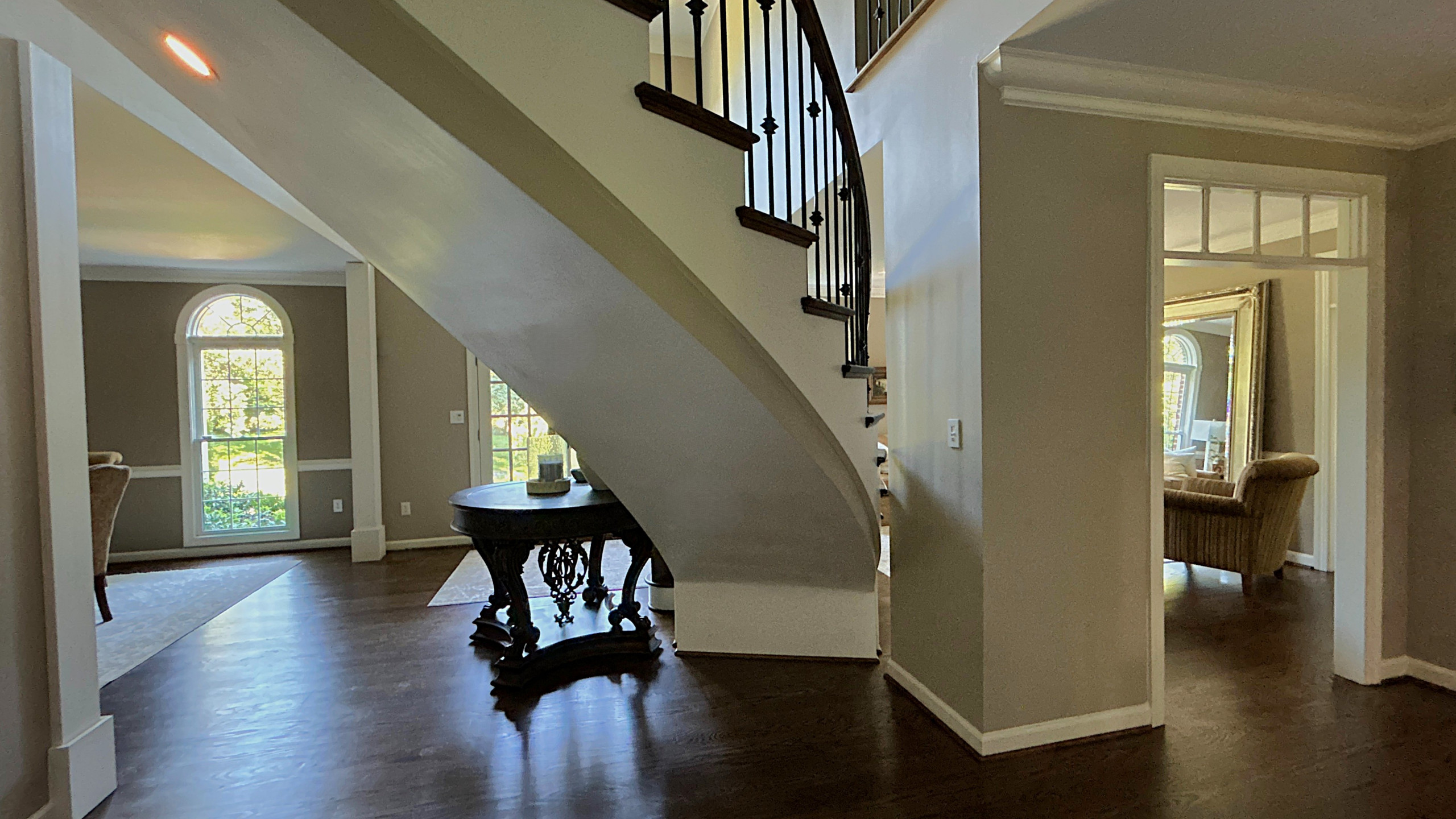 Project #157 | Traditional Curved Foyer Staircase