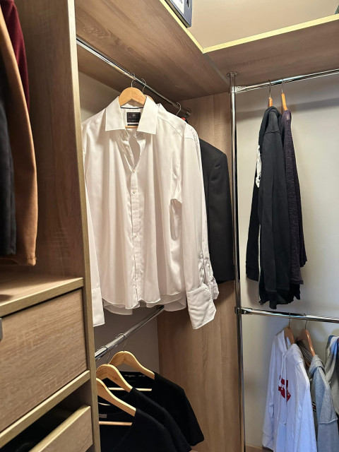 Functional Walk in Wardrobe in Monaghan trendy-opbevaring-og-garderobe