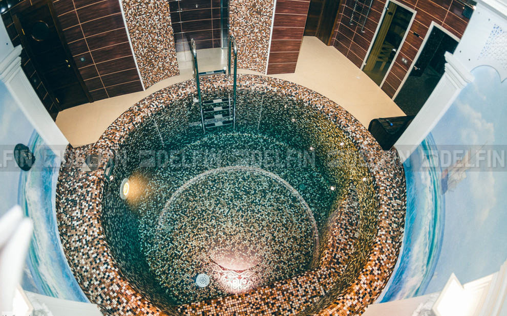 Круглый бассейн