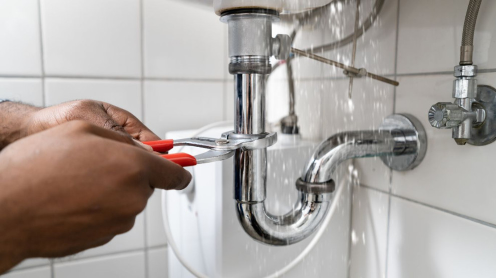Signs that your home's water piping needs repair