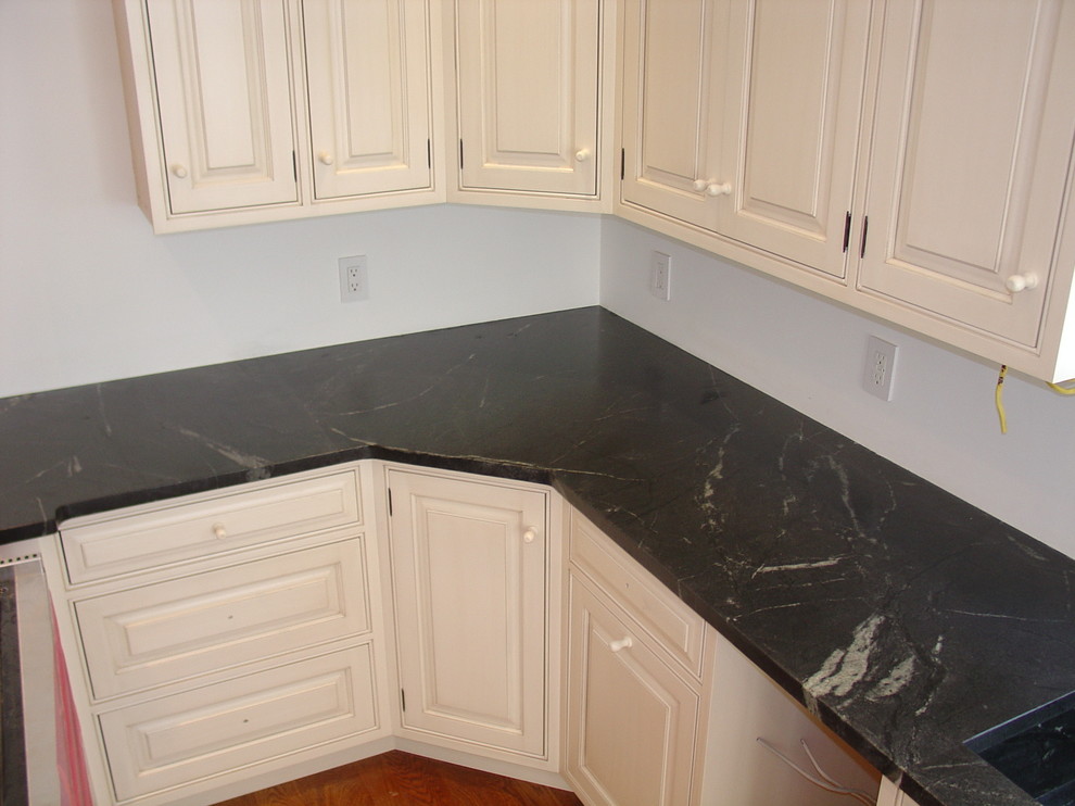 Soapstone Sinks and Countertops