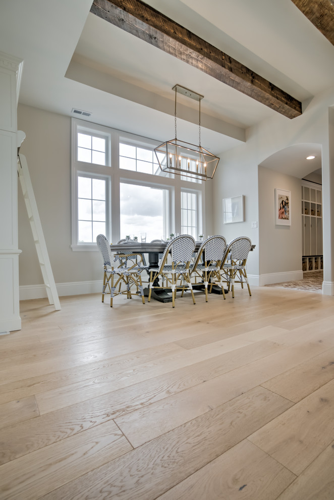 2017 Parade of Homes - Dining room - farmhouse dining room idea