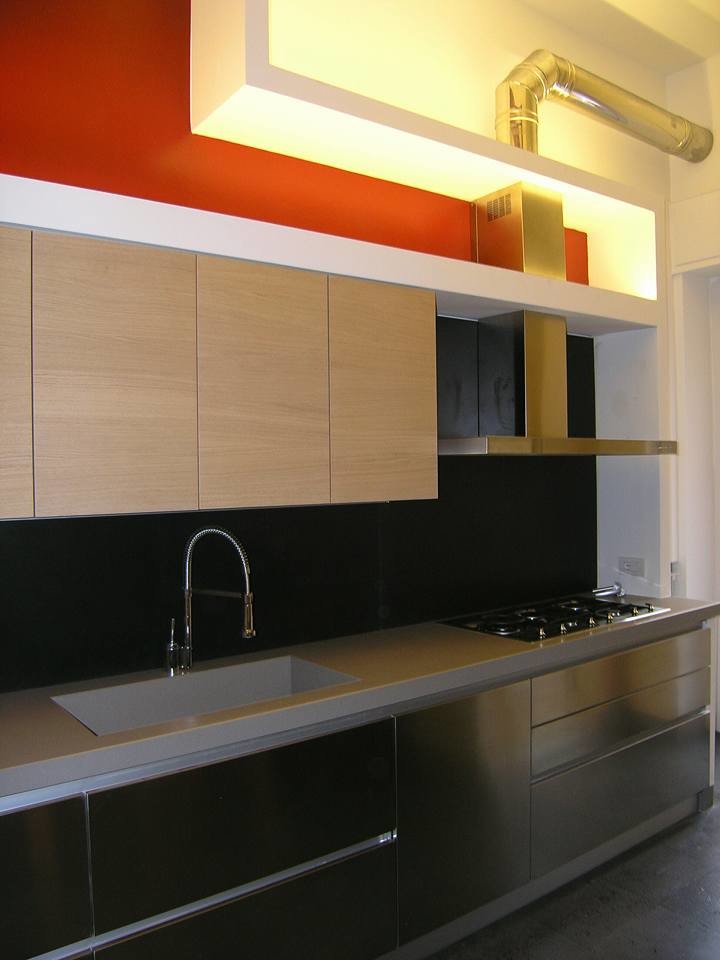 Esempio di una cucina design