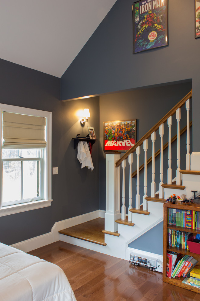 Example of a transitional home design design in Boston