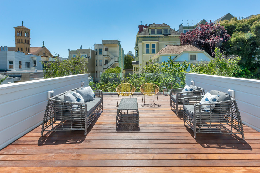 This is an example of a mid-sized contemporary rooftop and rooftop deck in San Francisco with no cover.