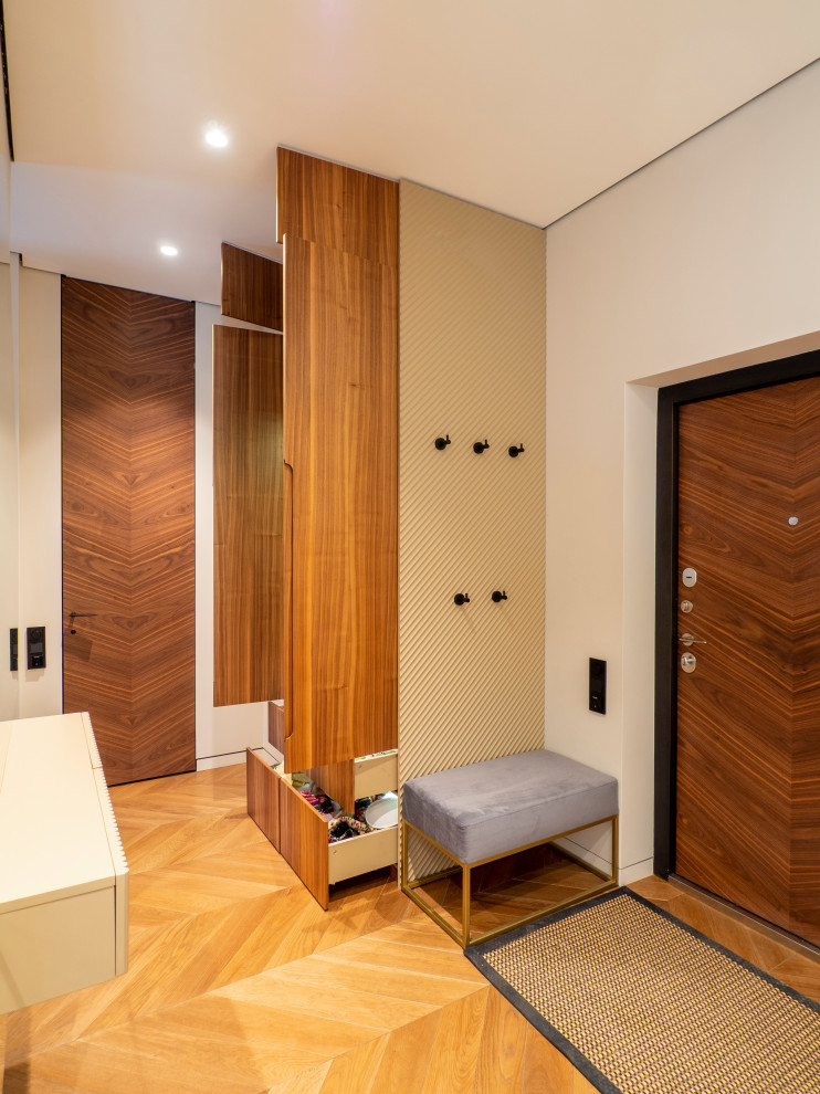 Шкаф в прихожую в современном стиле