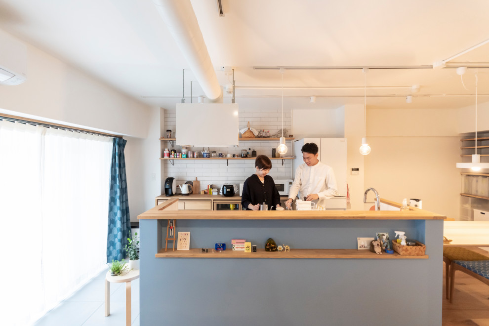 Inspiration for an industrial kitchen in Tokyo.
