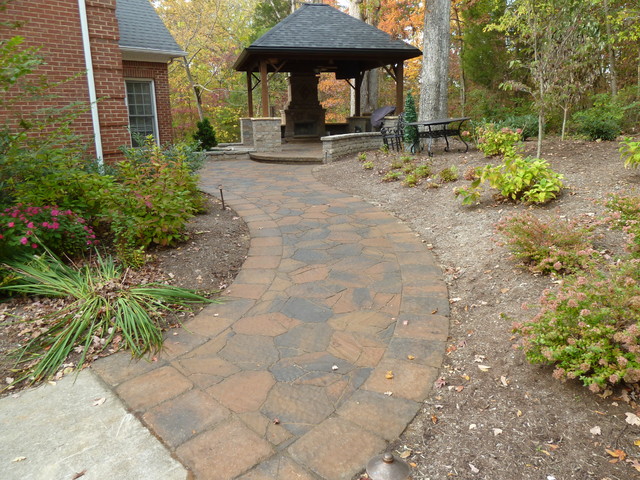 Curved Path klassisch-patio