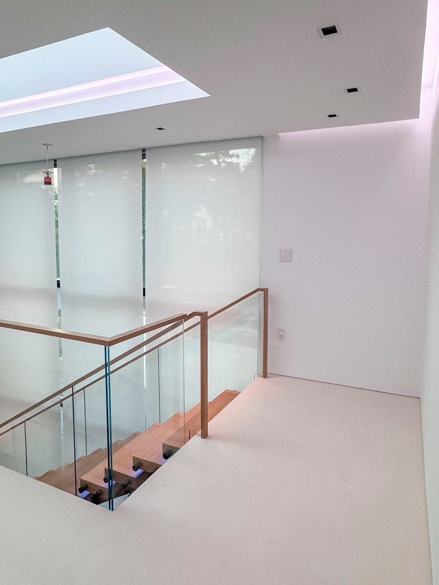 126_Visually Open and Light Contemporary Staircase, Mclean, VA 22102