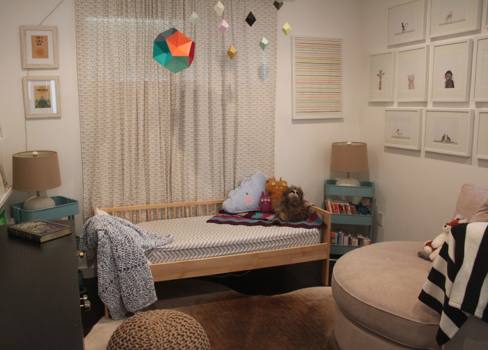 Photo of a contemporary kids' room in Los Angeles.