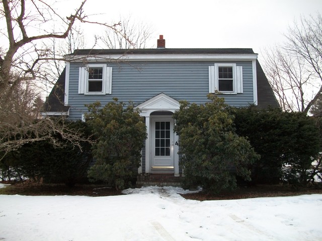 Jen Migonis | Exterior BEFORE 