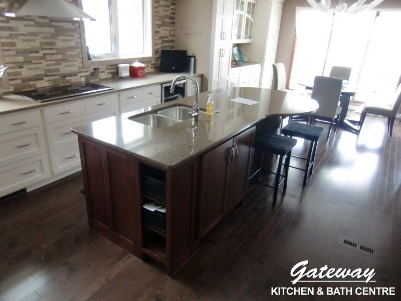 Kitchen - contemporary kitchen idea