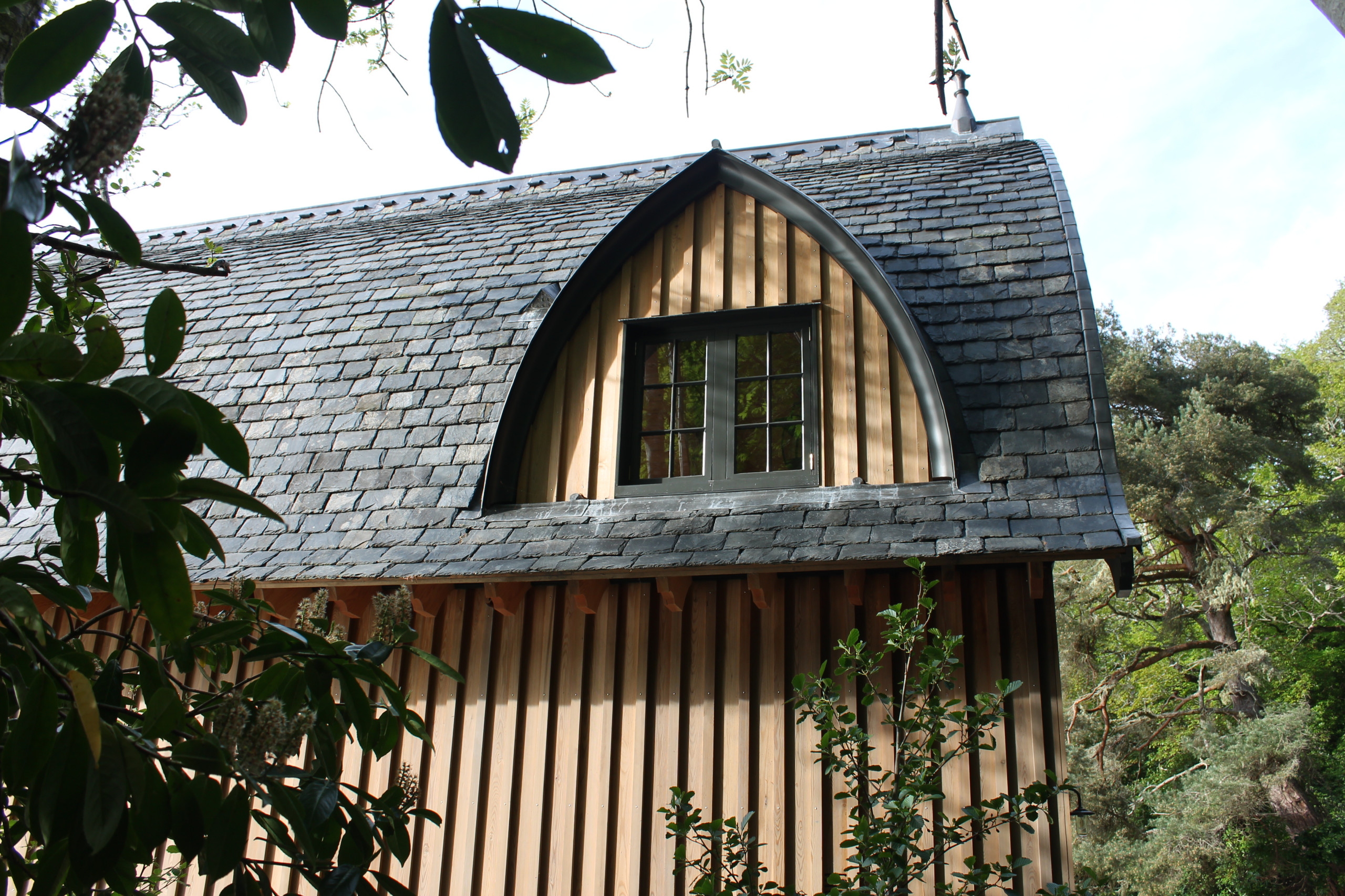 Aldourie castle boathouse