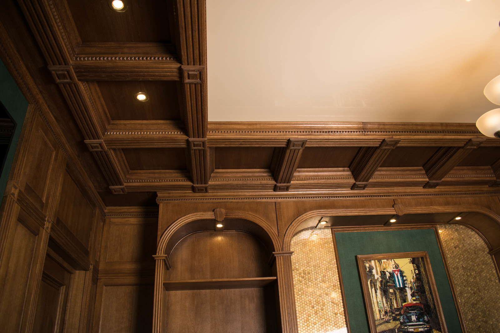 Классическая библиотека в духе современных тенденций.