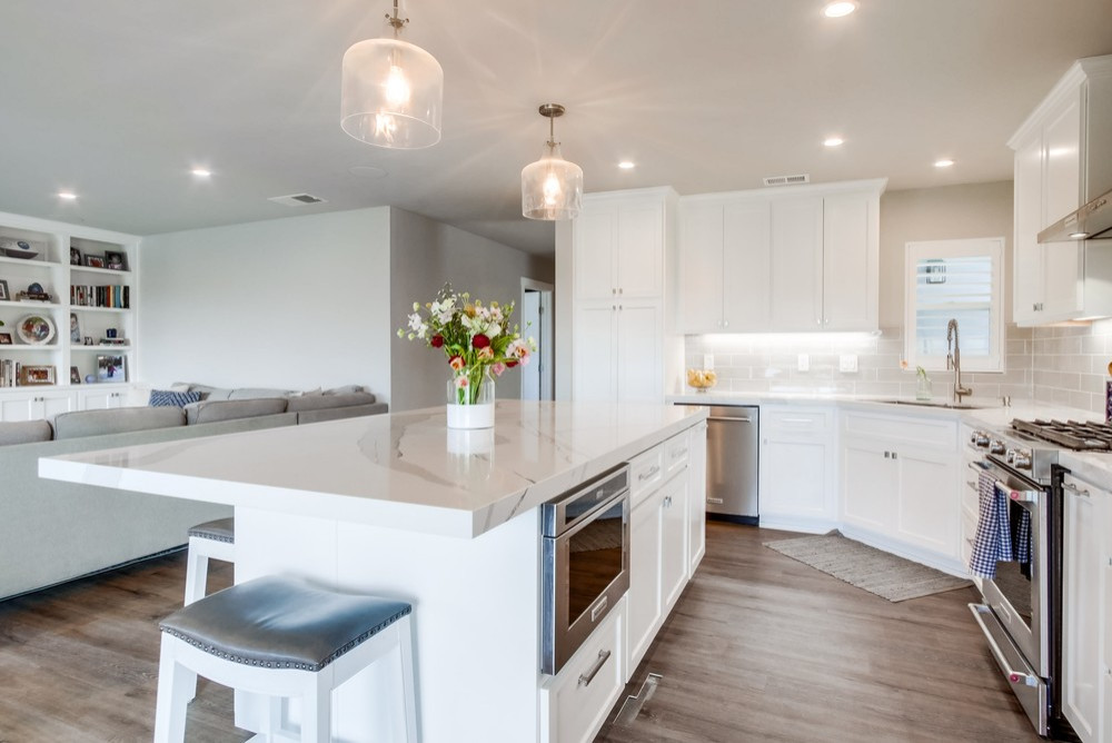 Bay Park_Kitchen, Fireplace & Guest Bath