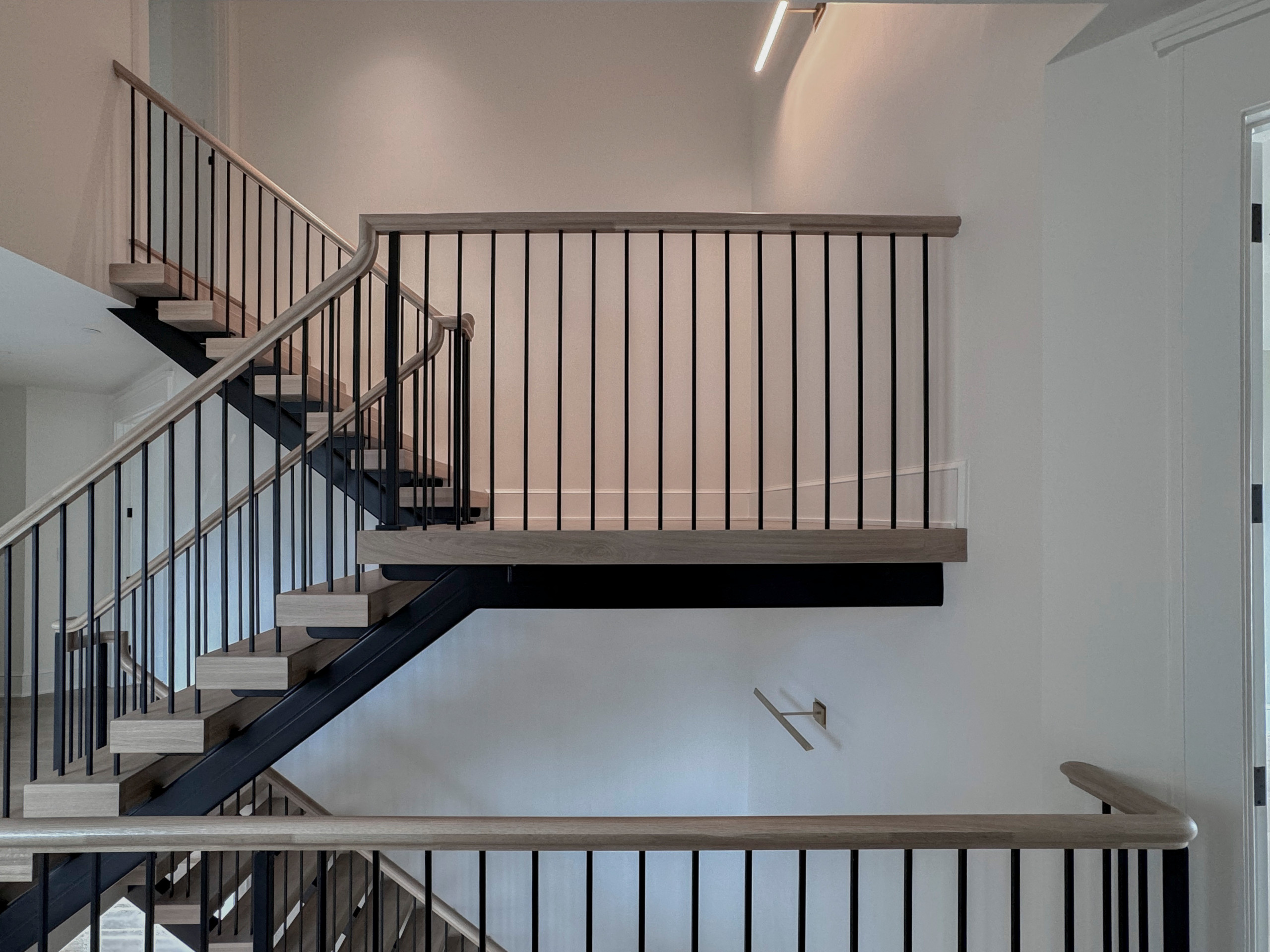 122_Modern Steel & Wood Floating Staircase, Arlington VA 22207