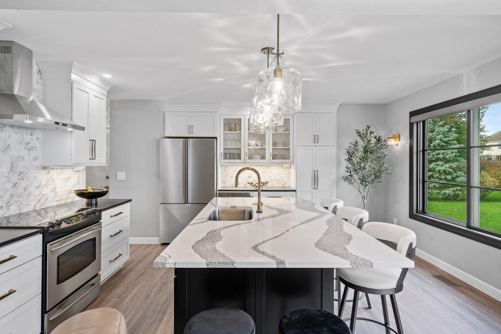 Kitchen - transitional kitchen idea in Boston