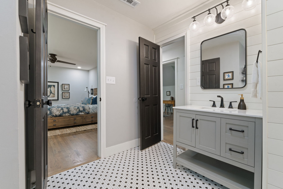 1950 River Way Drive