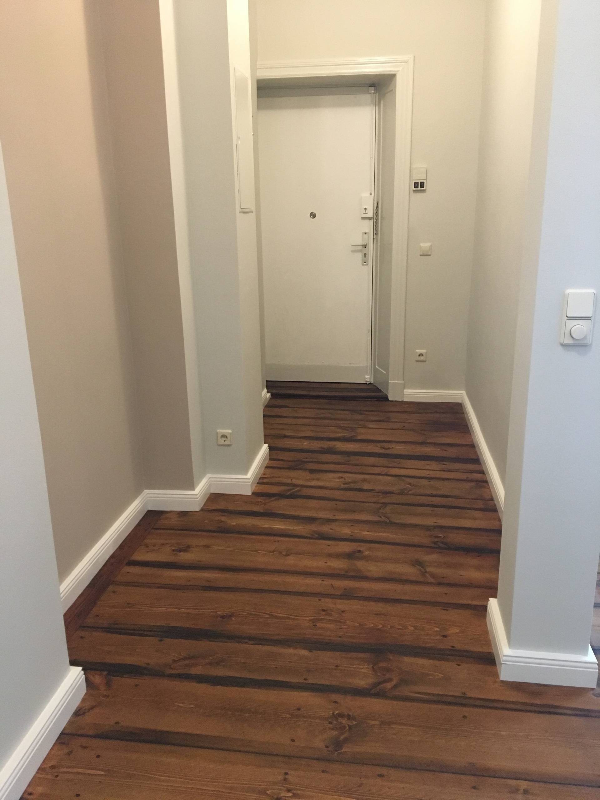 Mindener Straße Berliun Charlottenburg, Reparatur und Aufarbeitung Dielenboden