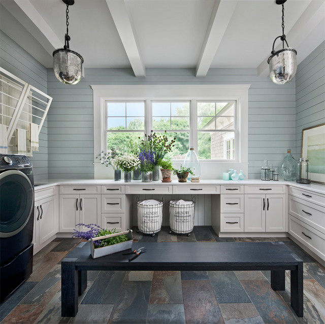 Transitional Shingle Style maritim-tvaettstuga