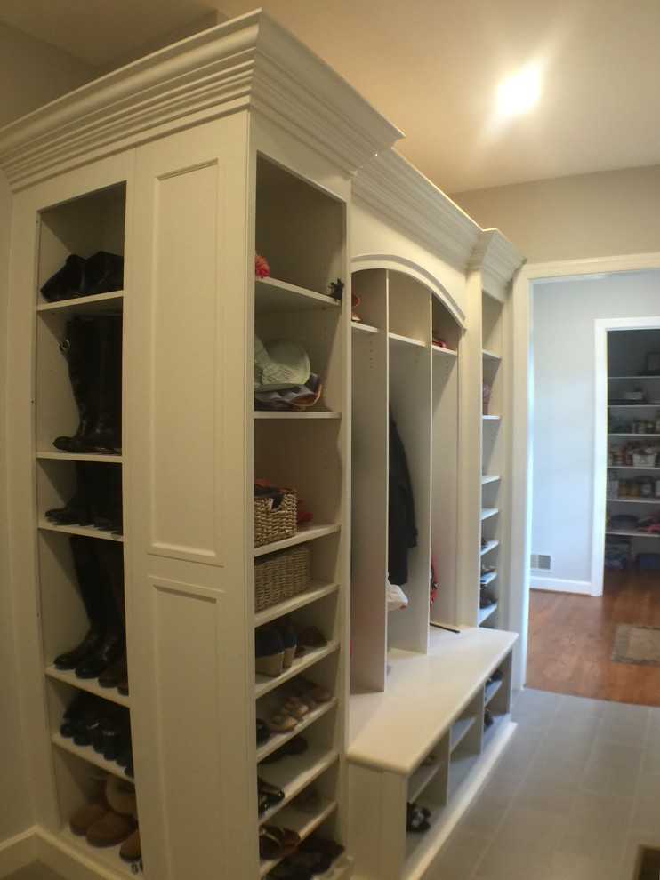 Hallway - mid-sized transitional hallway idea in DC Metro