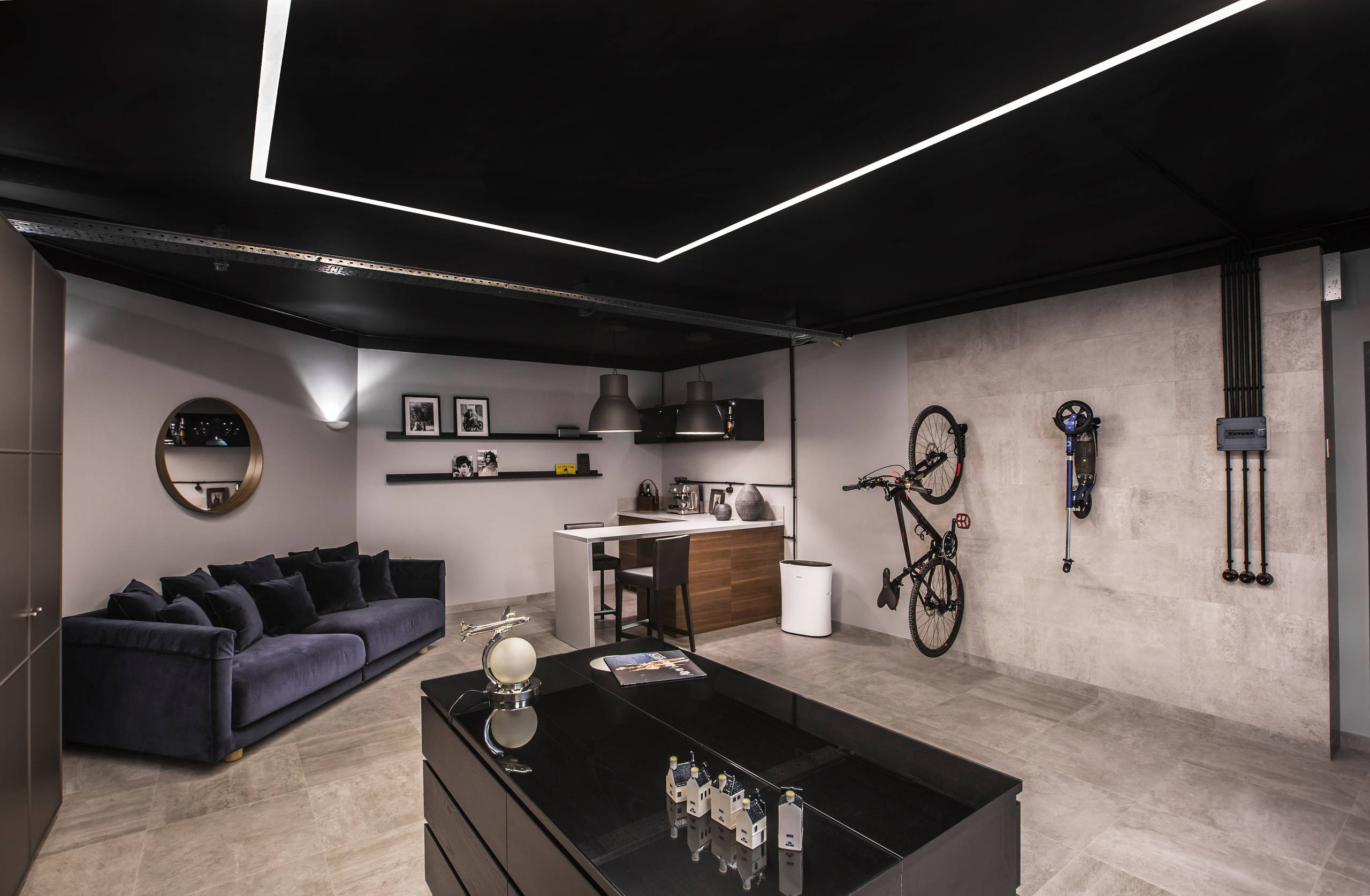 75 Black Garage Ideas You'll Love - January, 2026 | Houzz, image size:2560x1674