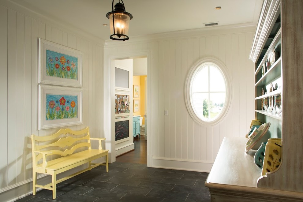 Design ideas for a traditional hallway in Baltimore.