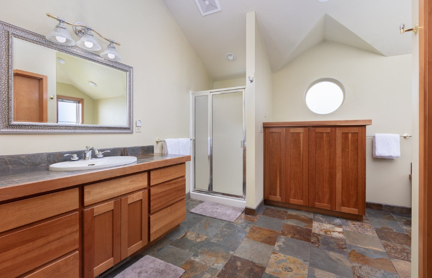 "Beach Me" Lincoln City, OR Short-term Rental Remodel