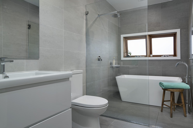 Inspiration for a contemporary bathroom in Sydney.