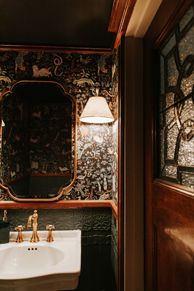 Photo of a traditional powder room in Denver.