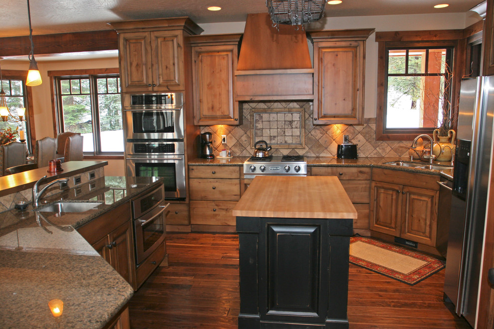 Mountain style kitchen photo in Boise