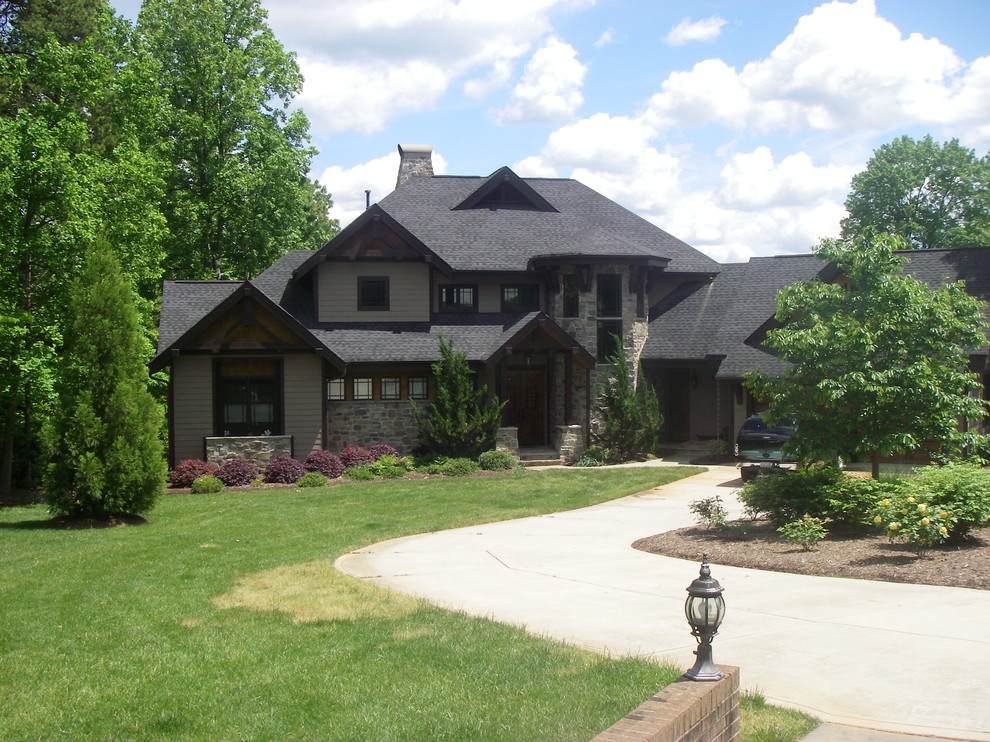 Photo of an arts and crafts exterior in Charlotte.