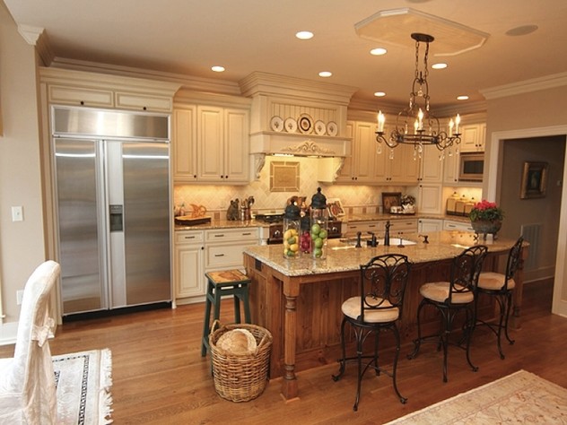 Kitchen - kitchen idea in Raleigh