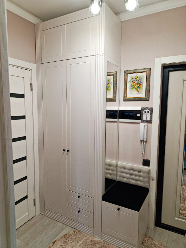 Распашные шкафы