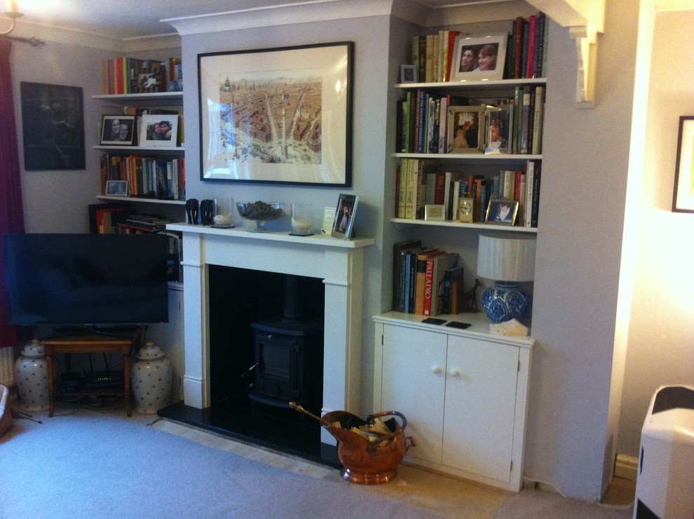 This is an example of a traditional living room in Cambridgeshire.