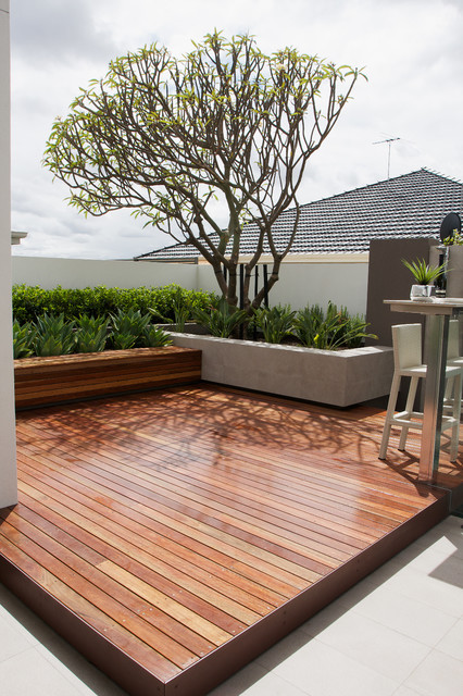 Harrisdale contemporary-deck