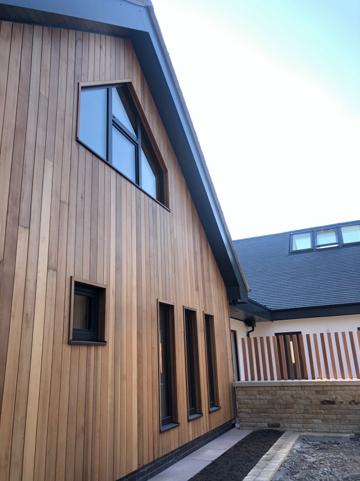 Moderne Holzfassade Haus in Cheshire