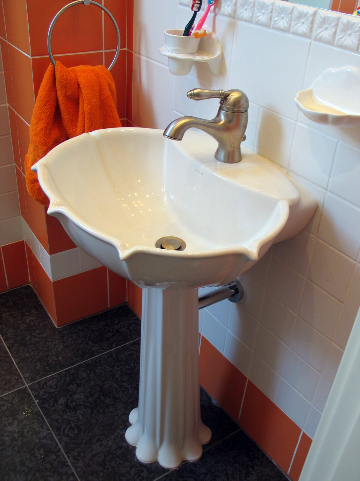 РЕКОНСТРУКЦИЯ МАНСАРДЫ В ЗАГОРОДНОМ ДОМЕ