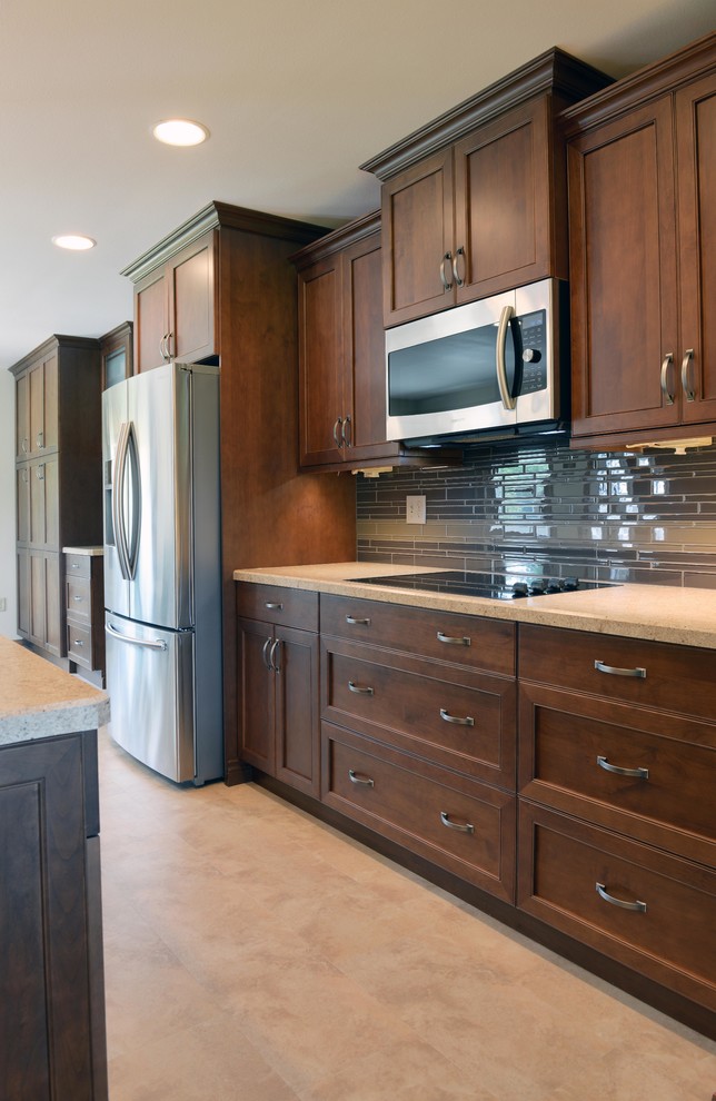 Kitchen - transitional kitchen idea