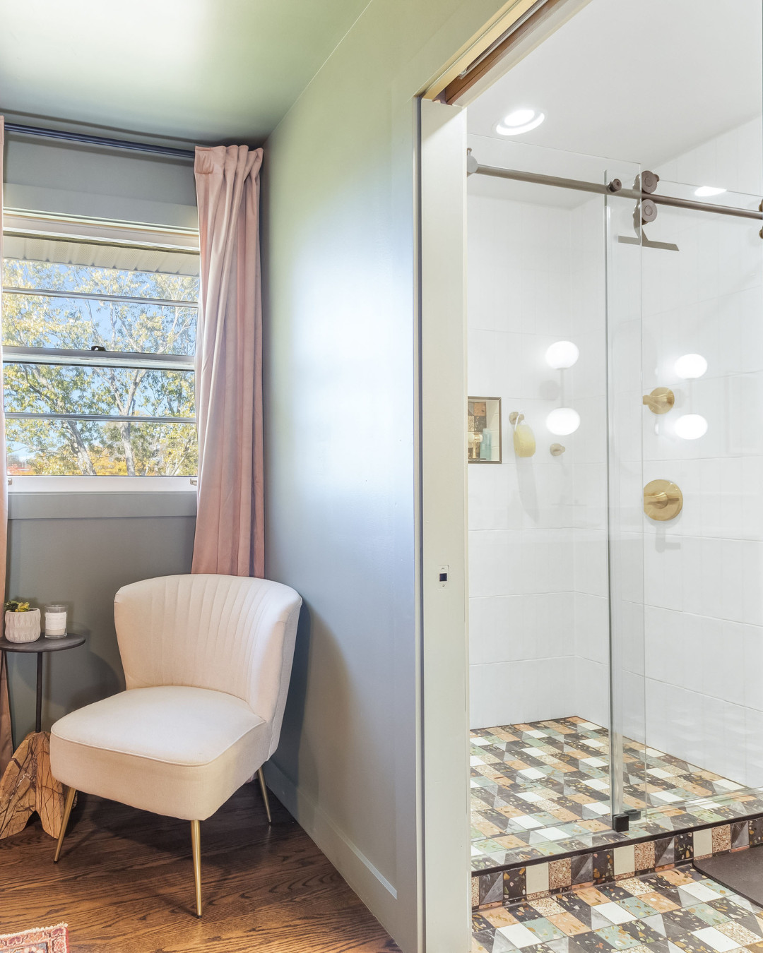 Example of a bathroom design in Nashville