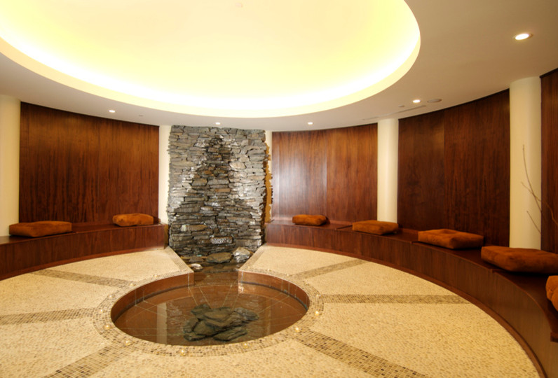 Entryway - large entryway idea