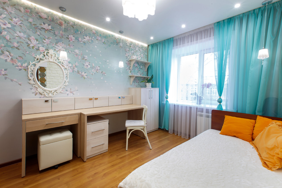 Бирюзовая спальня для молодой девушки.