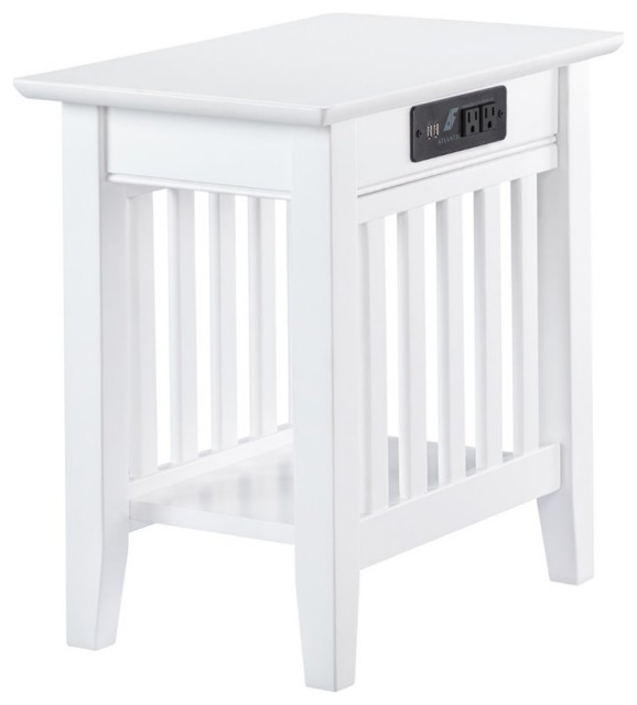 Bowery Hill Solid Wood End Table with Charging Port in White