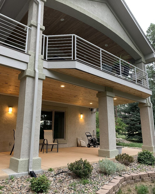 Custom Deck with Under-Deck Drainage System contemporary-terrace