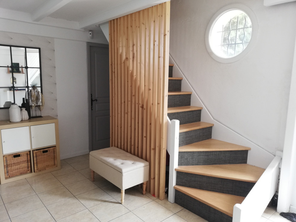 Modernes Treppengeländer Holz in Sonstige