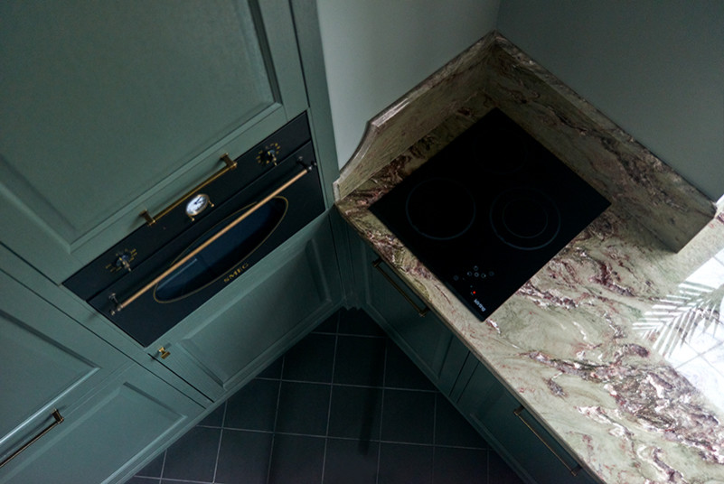 Дом в поселке Британика