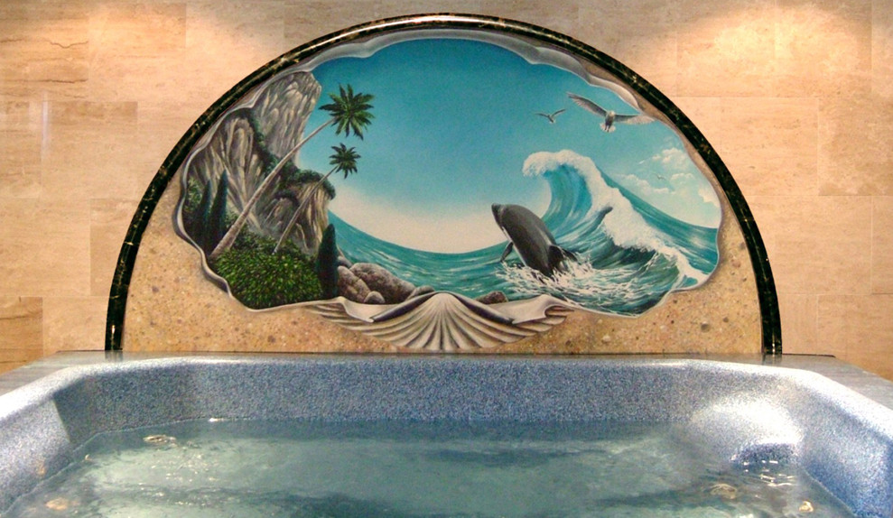 Mittelgroßes Klassisches Badezimmer En Suite mit Whirlpool, beigen Fliesen, Marmorfliesen, beiger Wandfarbe und freistehendem Waschtisch in Sankt Petersburg